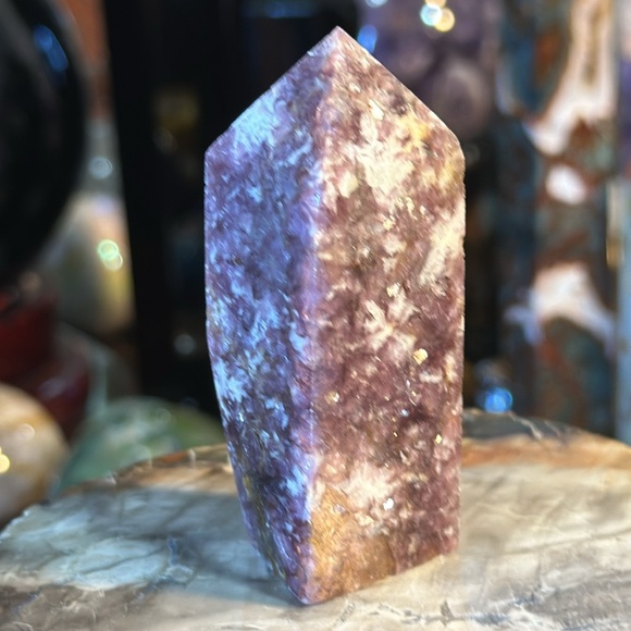 🔥SALE🔥 Mica 4 Sided Crystal Point With Flash! - Picture 3 of 4